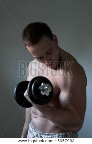 muskulös Kerl Training