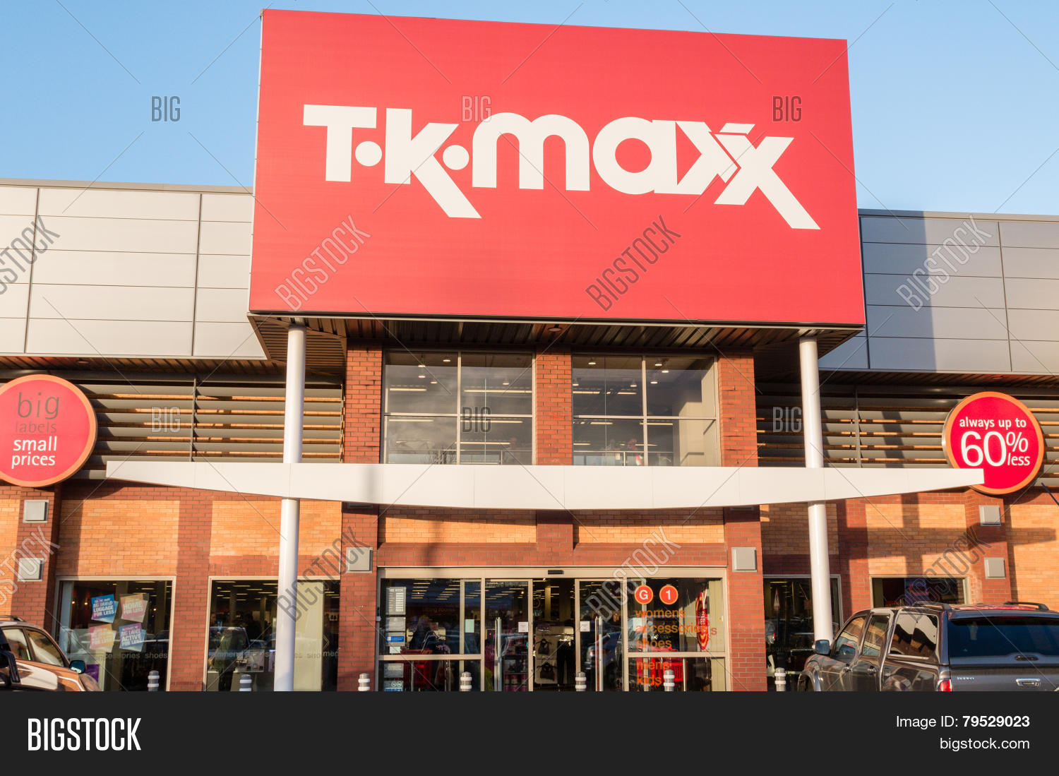 T k max. Tk maxx logo. Тикимакс в лондоне магазин. Tk maxx logo. Магазин karstadt в берлине.