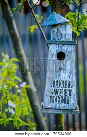 Home Sweet Home Bird House
