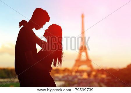 Romantic Lovers With Eiffel Tower