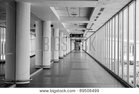 White Hall At Airport - Modern Architecture