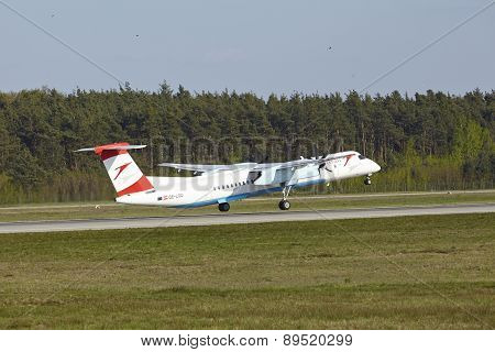 Frankfurt Airport - Bombardier Dash 8 Of Austrian Airlines Takes Off