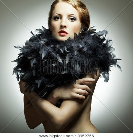 Retrato de la joven de una Boa