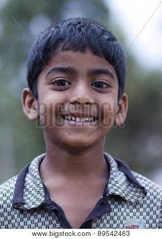 MASKELIYA, SRI LANKA - JANUARY 7,: Portrait of unidentified  child on Jan 7, 2015 in Maskeliya, Sri Lanka
