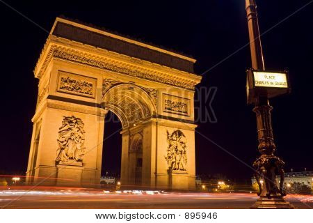 Arc De Triomphe og gaden plade