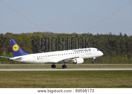 Frankfurt Airport - Jet Aircraft Of Lufthansa Regional Takes Off
