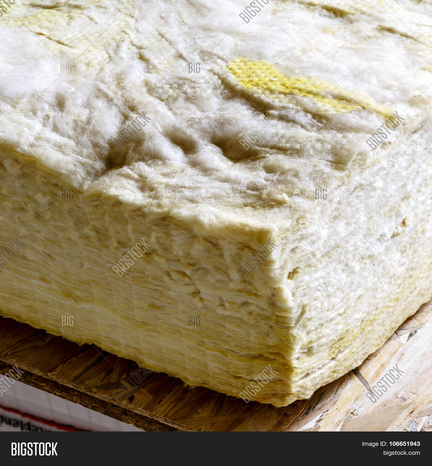 Стекловата и каменная вата. Мокрая минеральная вата. Стекловата вата 30мм. Мокрая минеральная вата. Мокрая минеральная вата.