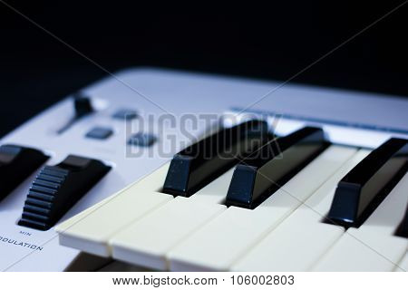 The midi keyboard controller