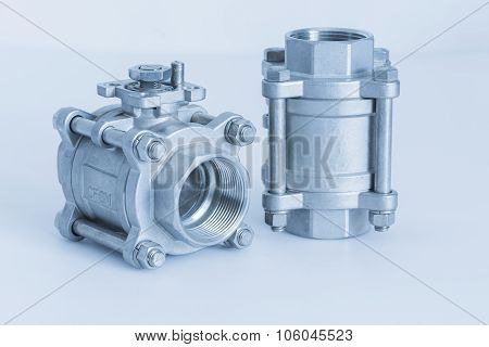 Group 2 valves ball valve with selective focus on thread fittings