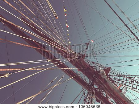 mast of sailing ship