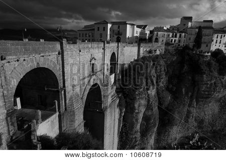 Puente Nuevo Ronda v černém & bílá