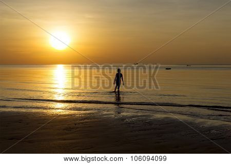 Sunrise Show Action Woman Silhouette