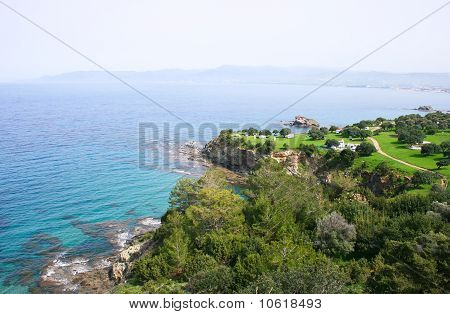Akamas