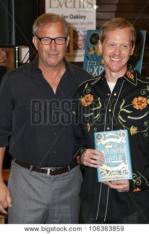 LOS ANGELES - OCT 27:  Kevin Costner, Rick Ross at the Kevin Costner Signs 
