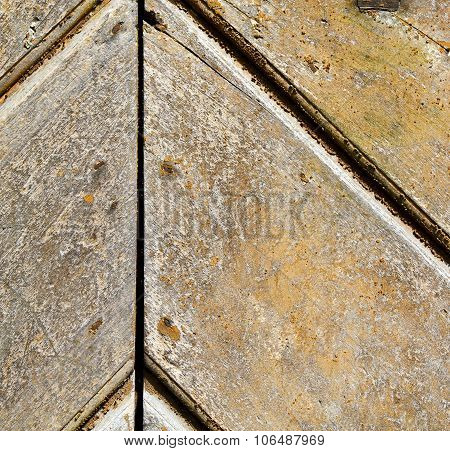 Cross Lombardy   Arsago Seprio Abstract  E