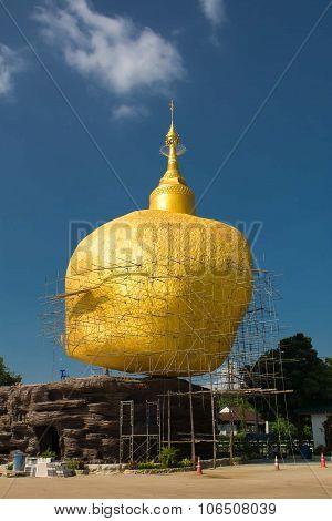 Golden Stone Pagoda.