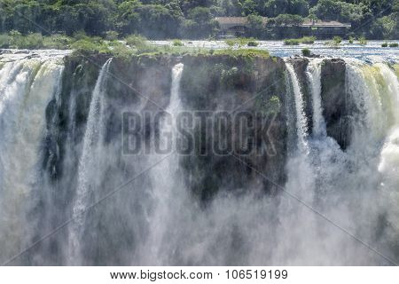 Spectacular view of devil throat falls at Iguazu park