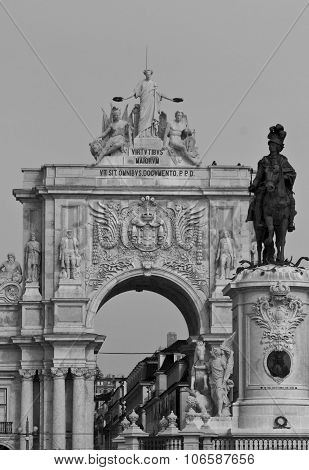 Equestrian Statue Of King Joseph And Rua Augusta Arch