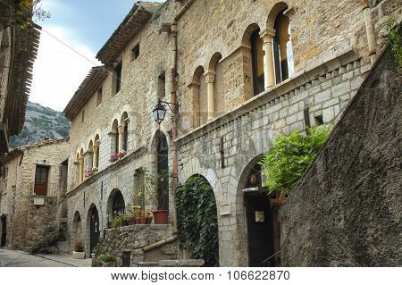 Saint-guilhem-le-desert (france)