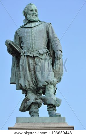 Captain John Smith Statue