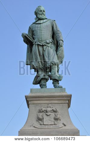 Captain John Smith Statue