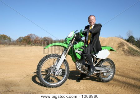 ダートバイク ビジネスマン