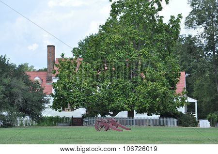 WILLIAMSBURG, VA - SEP 6: Colonial Williamsburg in Virginia, as seen on Sep 6, 2015. Colonial Williamsburg is a living-history museum with exhibits of restored or re-created buildings.