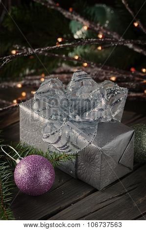 Christmas Decor On The Vintege Table