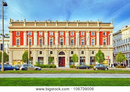 Vienna, Austria- September 10, 2015: Ccity Views Of One Of Europe's Most Beautiful Town- Vienna. Aus