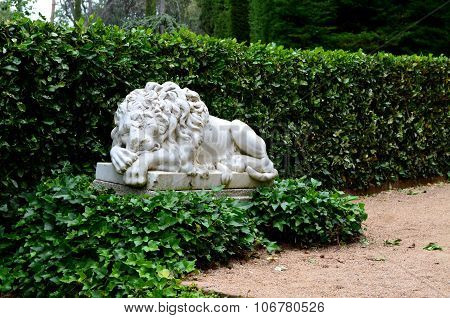 Statue Lion Sleeping