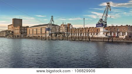 Inland Industrial River Port