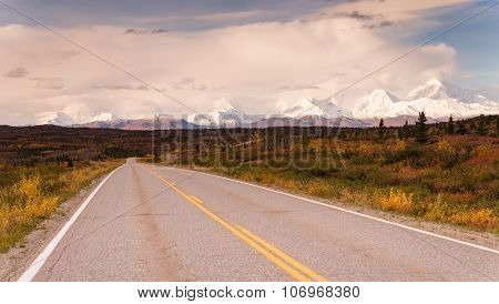 Highway Passes Through Changing Colors Alaska Mountains Autumn Season