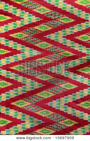 ศิลปะออกแบบบนผ้าซิ่น