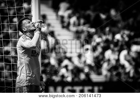 VALENCIA, SPAIN - SEPTEMBER 16: Neto during Spanish La Liga match between Levante Ud and Valencia CF at Ciutat de Valencia Stadium on September 16, 2017 in Valencia, Spain