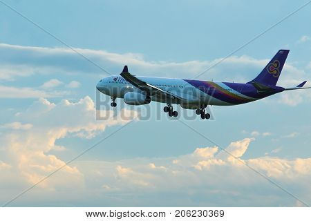 BANGKOK THAILAND - SEP32017 : thai airway plane approaching for landing to suvarnbhumi airport