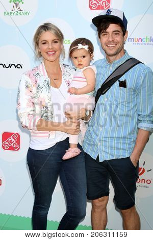 LOS ANGELES - SEP 23:  Ali Fedotowsky, Molly Manno, Kevin Manno at the 6th Annual Red CARpet Safety Awareness Event at the Sony Pictures Studio on September 23, 2017 in Culver City, CA
