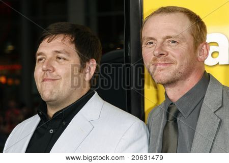 ลอสแองเจลิส - 14 มี.ค.: นิคน้ำแข็ง Simon Pegg มาที่สหรัฐอเมริกาดิแอดเดรสของ 'พอล' ที่ Grauman ของ