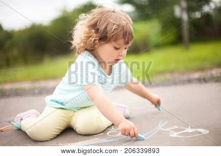 Cute Toddler Girl Drawing Witj Piece F Color Chalk