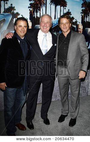 LOS ANGELES - MAR 22: Andy Garcia, Jerry Weintraub, Matt Damon ankommer til Los Angeles HBO Premie