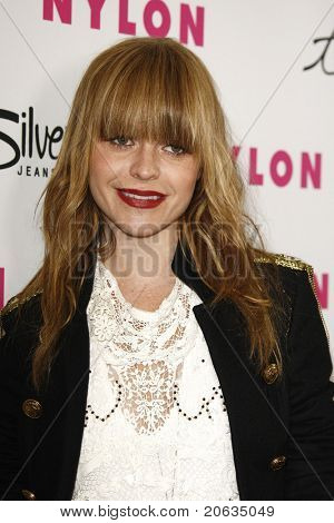 LOS ANGELES - MAR 24: Taryn Manning til 12 jubilæum oplag festen for Nylon magasin på Tru Ho