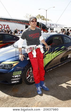 LOS ANGELES - kwiecień 05: Michael Trucco uczestniczy 35 świadczy prasy Race Pro/sławna w usłudze roczne Toyota