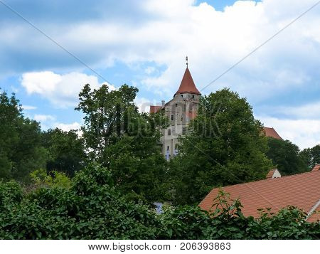 Pernstejn Castle is a castle on a rock above the village of Nedvedice some 40 kilometres 25 mi northwest of Brno in the South Moravian Region Czech Republic.