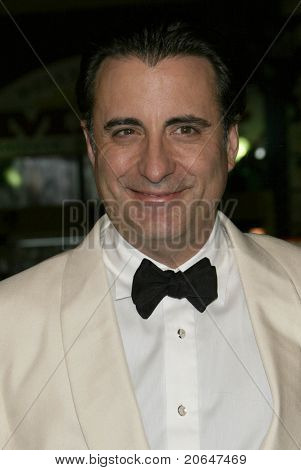 LOS ANGELES - DEC 8: Andy Garcia på verdenshavene tolv Premiere i Los Angeles, Californien på Decemb