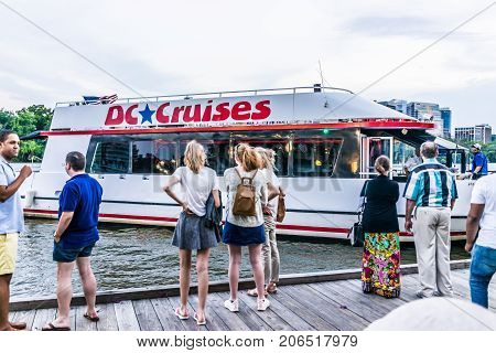 Washington Dc, Usa - August 4, 2017: People Standing In Georgetown Park On Riverfront In Evening Wit