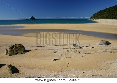 Rocky_beach 2