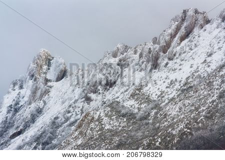 Palomares peak snowed in a cold winter