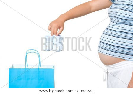 妊娠中の女性をショッピング