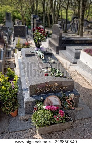 Edith Piaf Grave At Pere Lachaise Cemetery In Paris