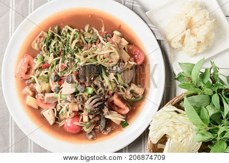 Thai Spicy Papaya Salad With Pork Sausage, Salted Crab