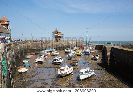 LYNMOUTH, DEVON, ENGLAND, UK-MAY 10TH 2017: Beautiful spring sunshine and clear blue skies were enjoyed by visitors to Lynmouth, Devon, on Wednesday 10th May 2017